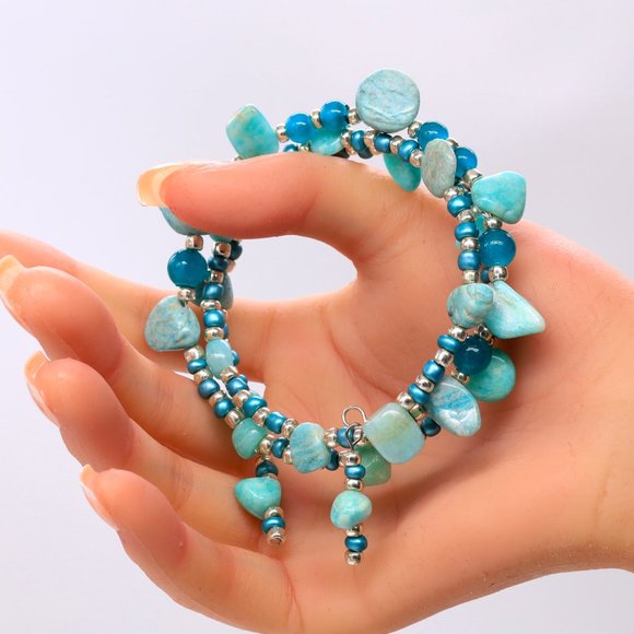 Memory wire Turquoise bracelet with seed beads and hanging accents. - Picture 3 of 8